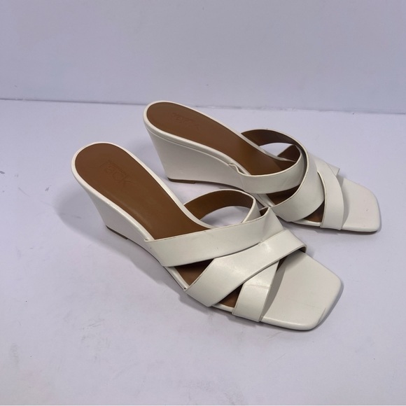 Nordstrom Rack Women’s White Wedge Shoes with Criss-Cross Straps Size 9.5M - Picture 4 of 9